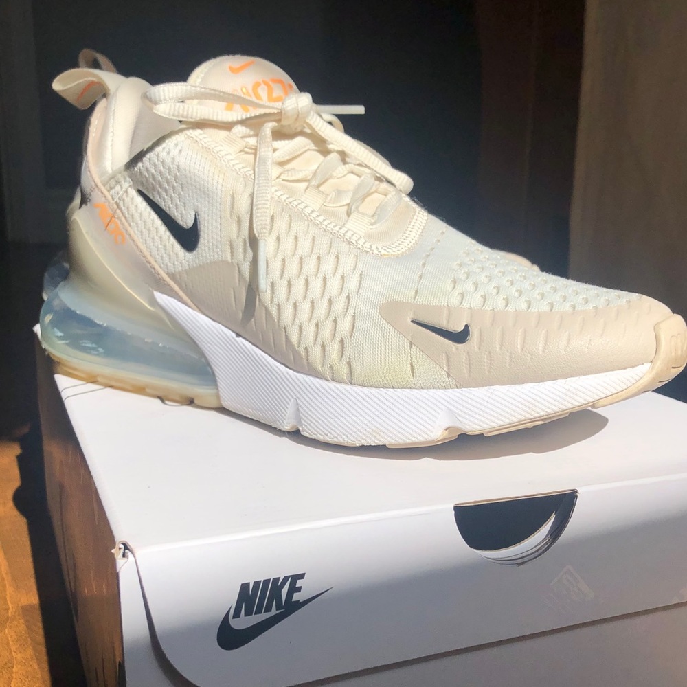 Nike Air max 270 size 9.5 Desert Sand